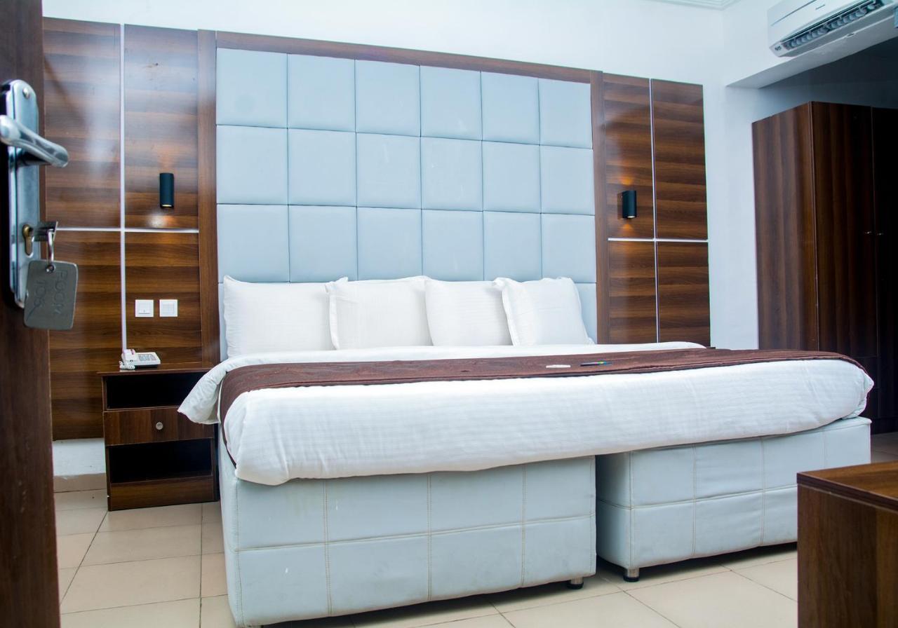 Presken Hotel K-One Place Lagos Buitenkant foto