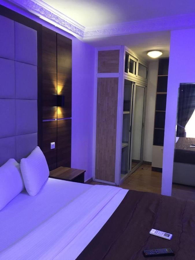 Presken Hotel K-One Place Lagos Buitenkant foto